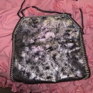 gray shoulder bag with stars